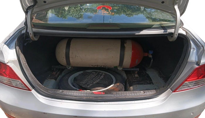 2012 Hyundai Verna FLUIDIC 1.6 VTVT SX, CNG, Manual, 86,156 km, exterior