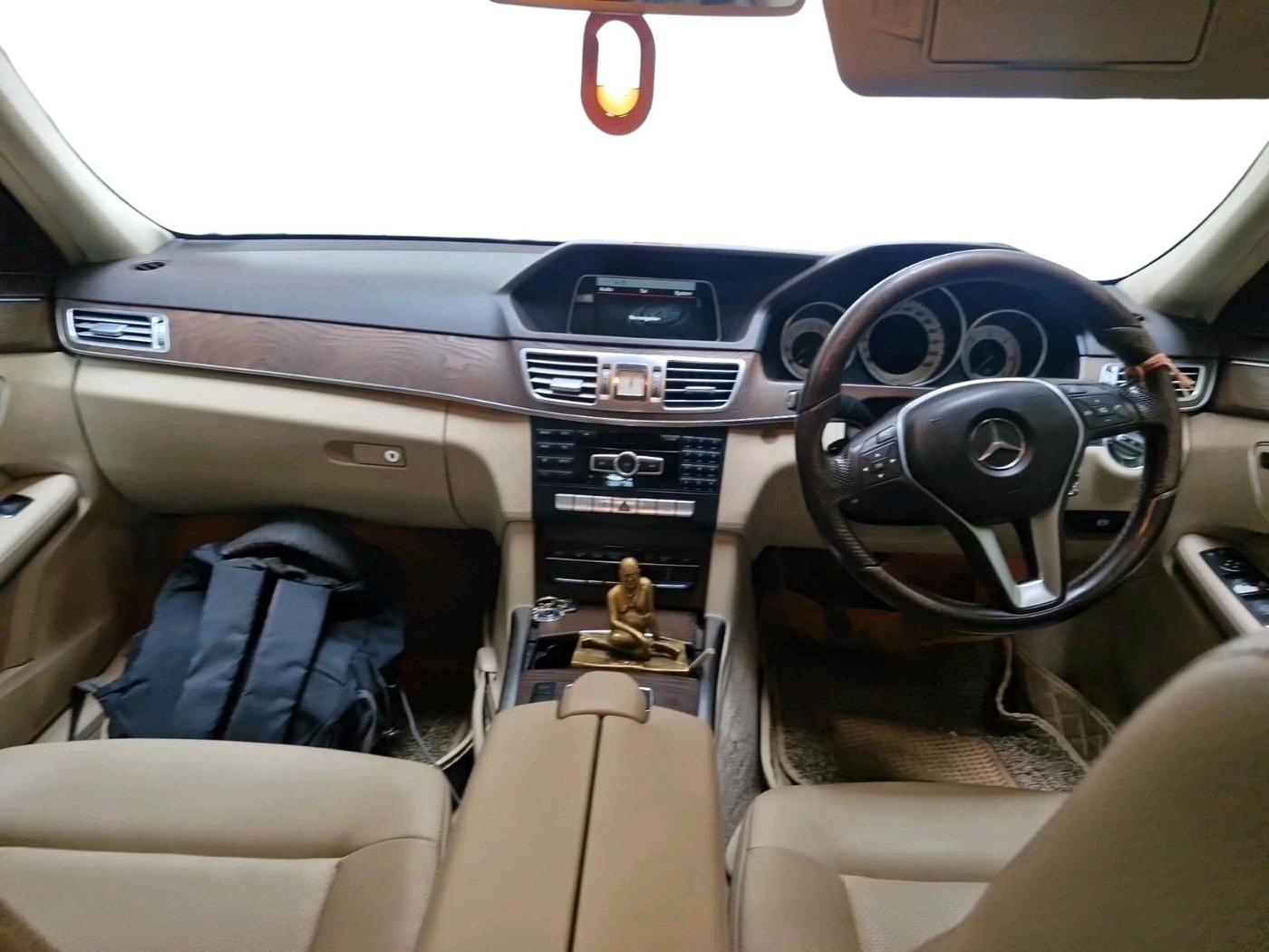 2013 Mercedes Benz E Class E 250 CDI AVANTGARDE, Diesel, Automatic, 1,20,061 km, interior