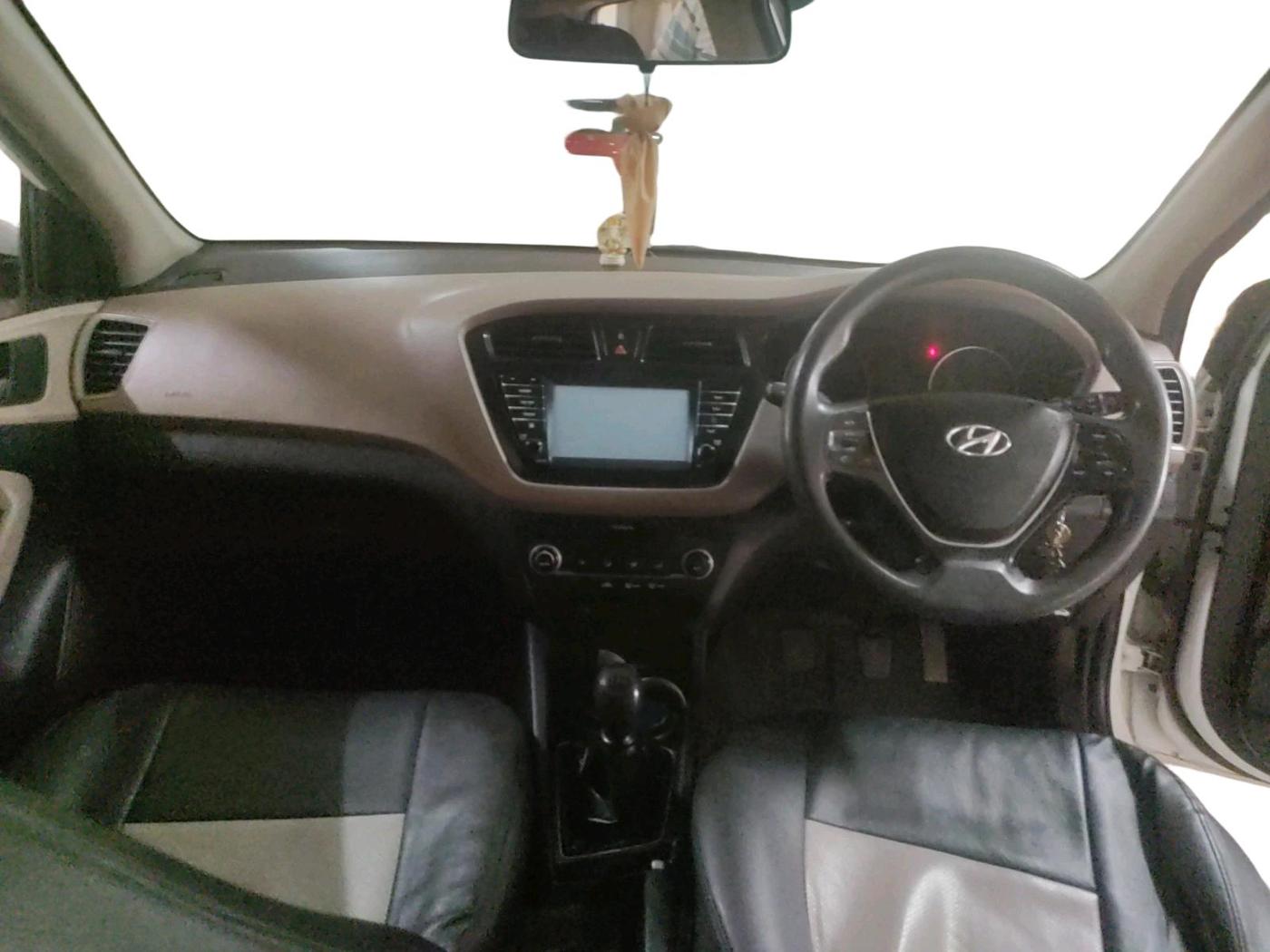 2017 Hyundai Elite i20 ASTA 1.2, Petrol, Manual, 77,979 km, interior