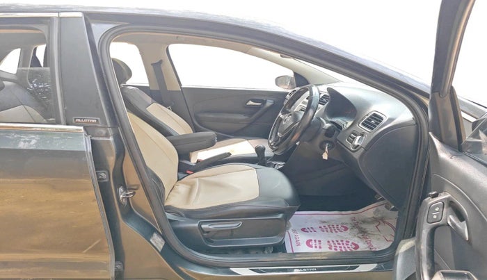 2017 Volkswagen Polo ALLSTAR 1.2, Petrol, Manual, 67,941 km, interior