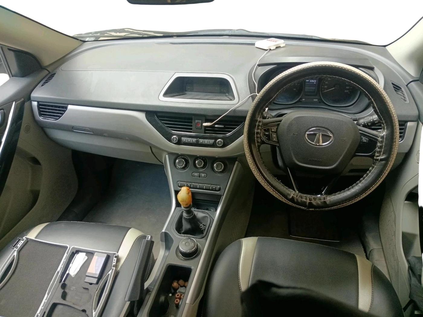 2018 Tata NEXON XM PETROL, Petrol, Manual, 33,922 km, interior