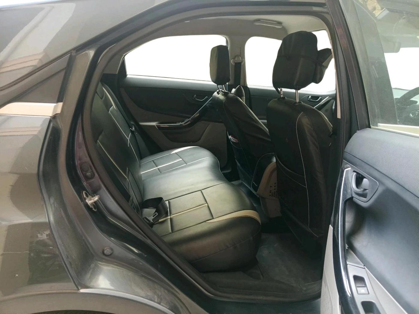 2018 Tata NEXON XM PETROL, Petrol, Manual, 33,922 km, interior