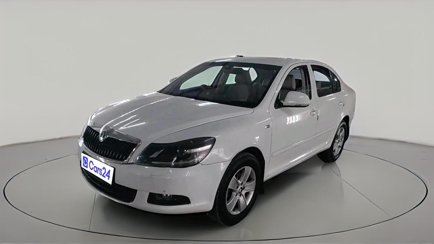 2012 Skoda Laura L&K 2.0 TDI AT, Diesel, Automatic, 99,812 km, exterior