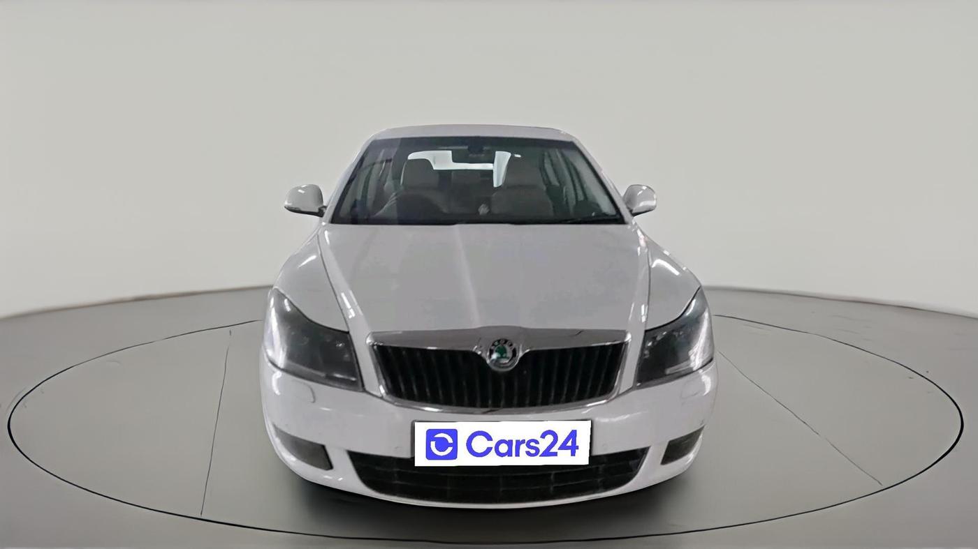 2012 Skoda Laura L&K 2.0 TDI AT, Diesel, Automatic, 99,812 km, exterior