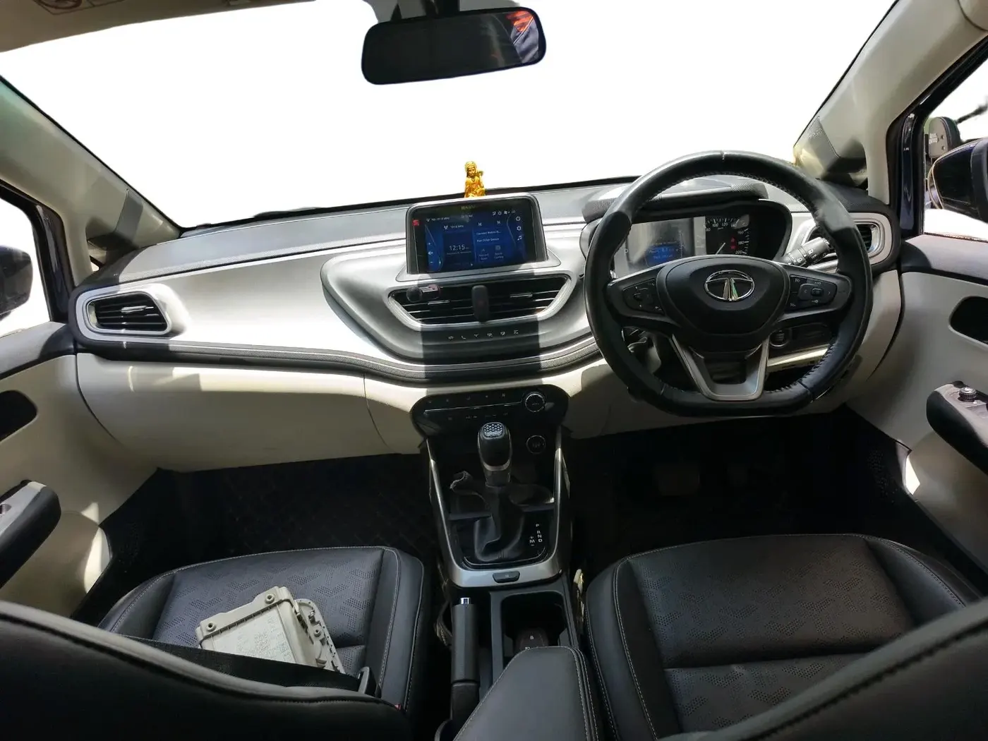 2021 Tata ALTROZ XZA PLUS, Petrol, Automatic, 6,229 km, interior
