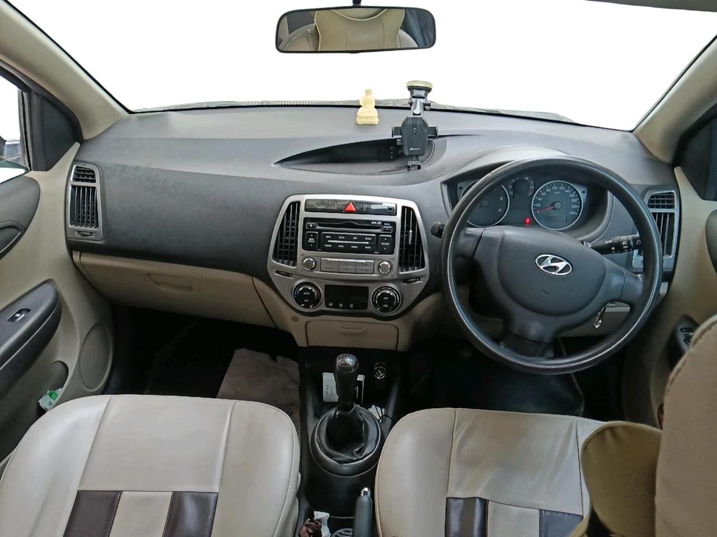 2012 Hyundai i20 MAGNA 1.4 CRDI, Diesel, Manual, 1,43,988 km, interior