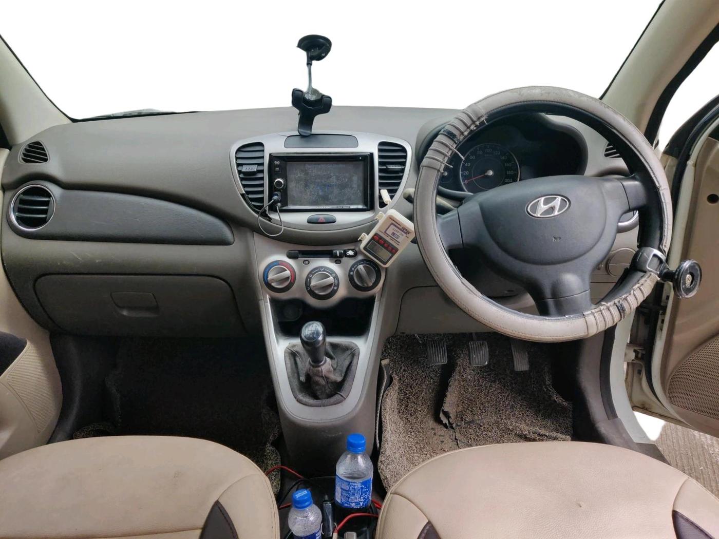 2012 Hyundai i10 MAGNA 1.2, Petrol, Manual, 1,04,929 km, interior