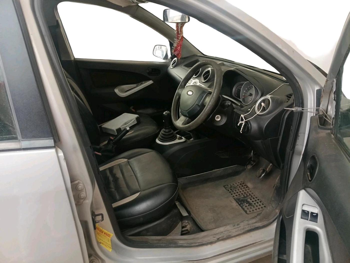 2012 Ford Figo ZXI 1.4 DIESEL, Diesel, Manual, 1,92,016 km, interior