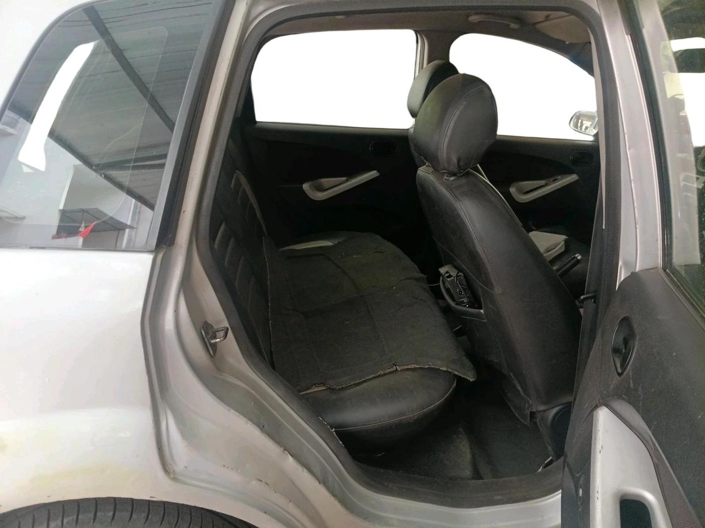 2012 Ford Figo ZXI 1.4 DIESEL, Diesel, Manual, 1,92,016 km, interior