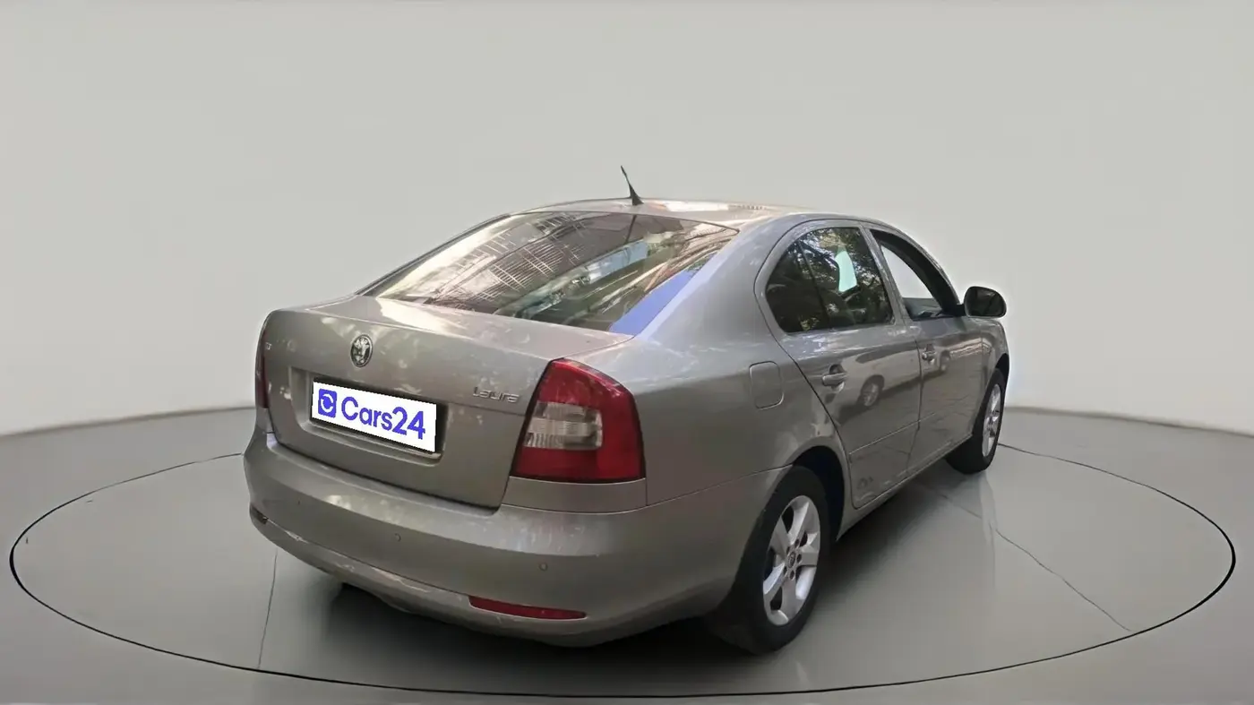 2012 Skoda Laura ELEGANCE 2.0 TDI CR AT, Diesel, Automatic, 1,05,597 km, exterior