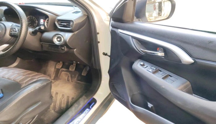 2023 Toyota URBAN CRUISER HYRYDER S NEO DRIVE, Petrol, Manual, 34,927 km, interior