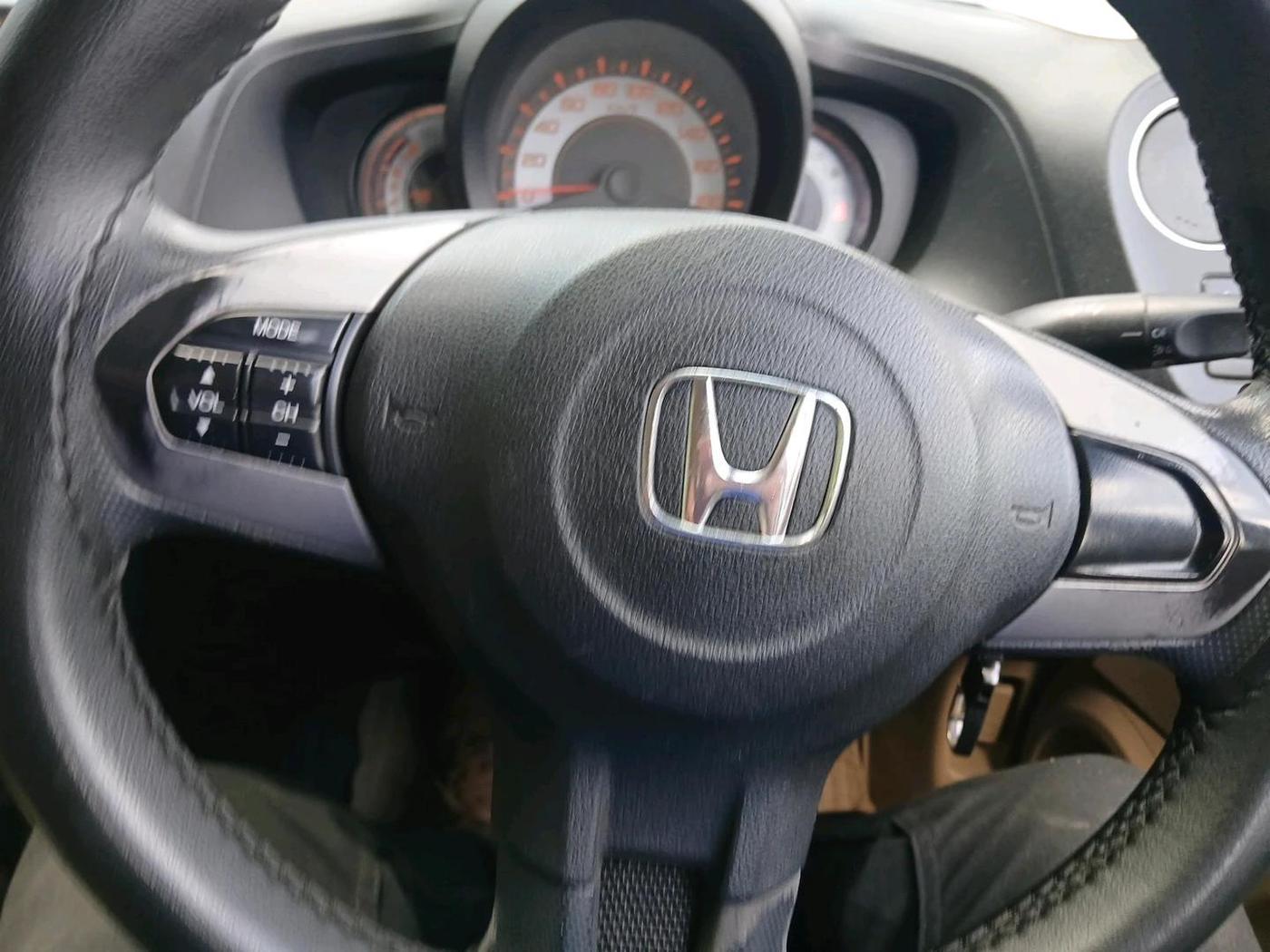 2014 Honda Brio S MT, Petrol, Manual, 77,261 km, interior