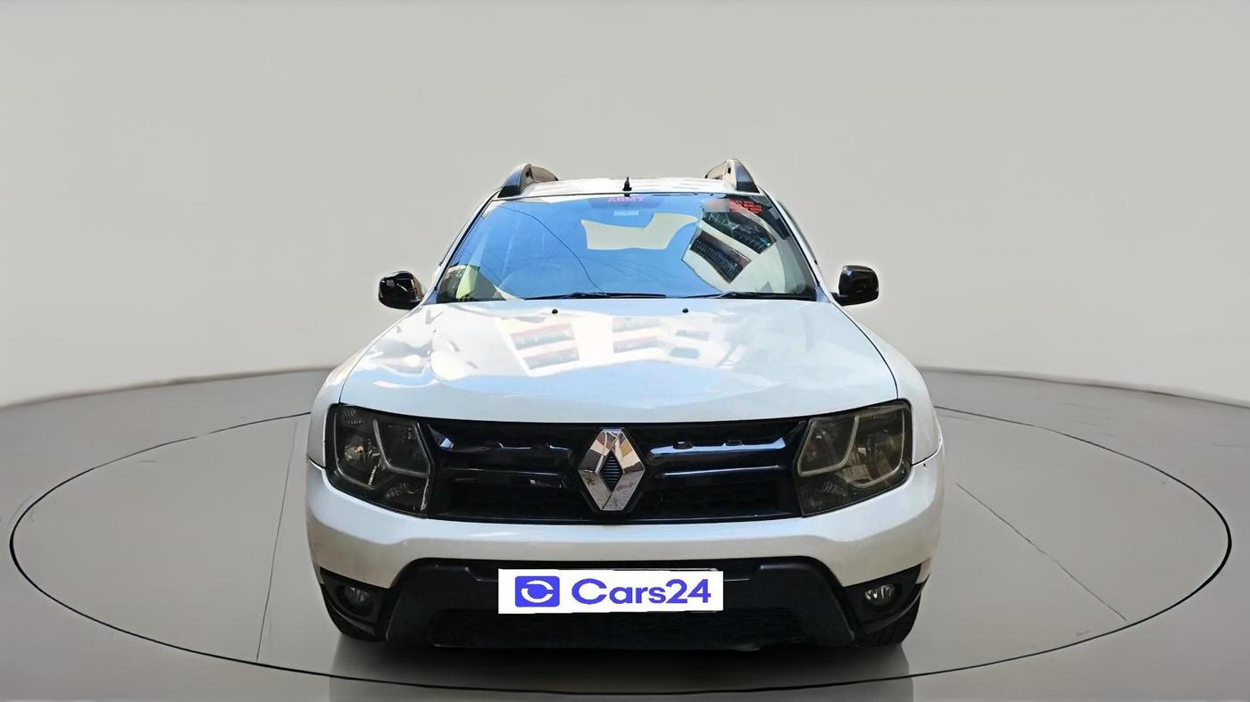 2017 Renault Duster RXS CVT, CNG, Automatic, 1,13,757 km, exterior