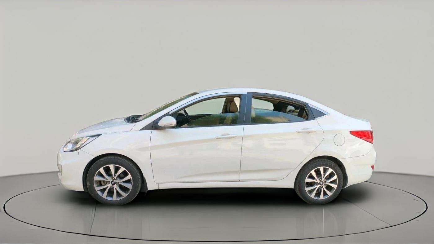 2013 Hyundai Verna FLUIDIC 1.6 CRDI SX, Diesel, Manual, 2,73,283 km, exterior