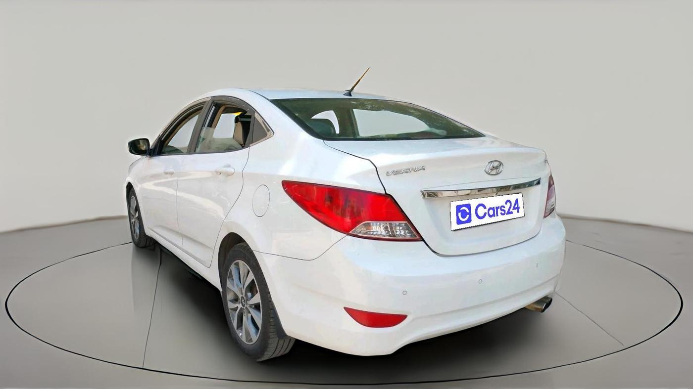 2013 Hyundai Verna FLUIDIC 1.6 CRDI SX, Diesel, Manual, 2,73,283 km, exterior