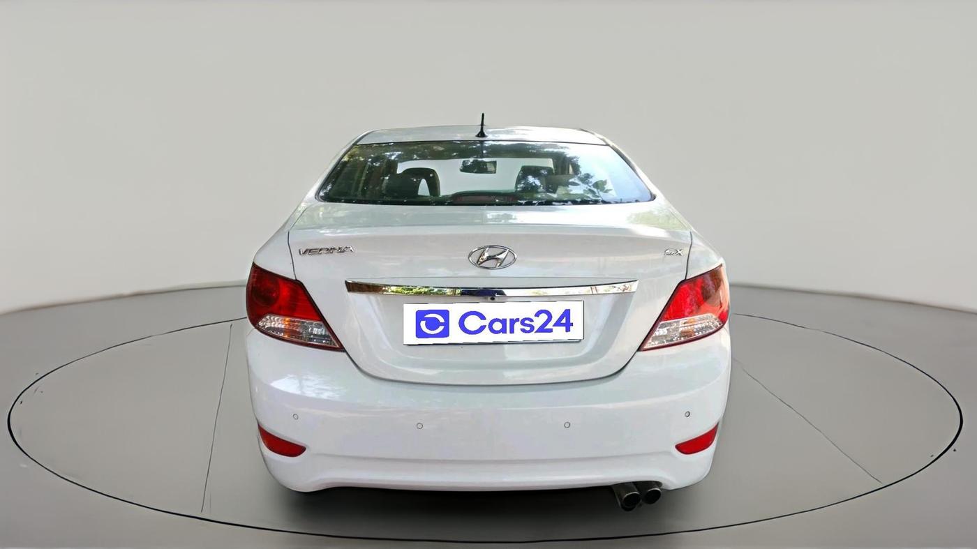 2013 Hyundai Verna FLUIDIC 1.6 CRDI SX, Diesel, Manual, 2,73,283 km, exterior