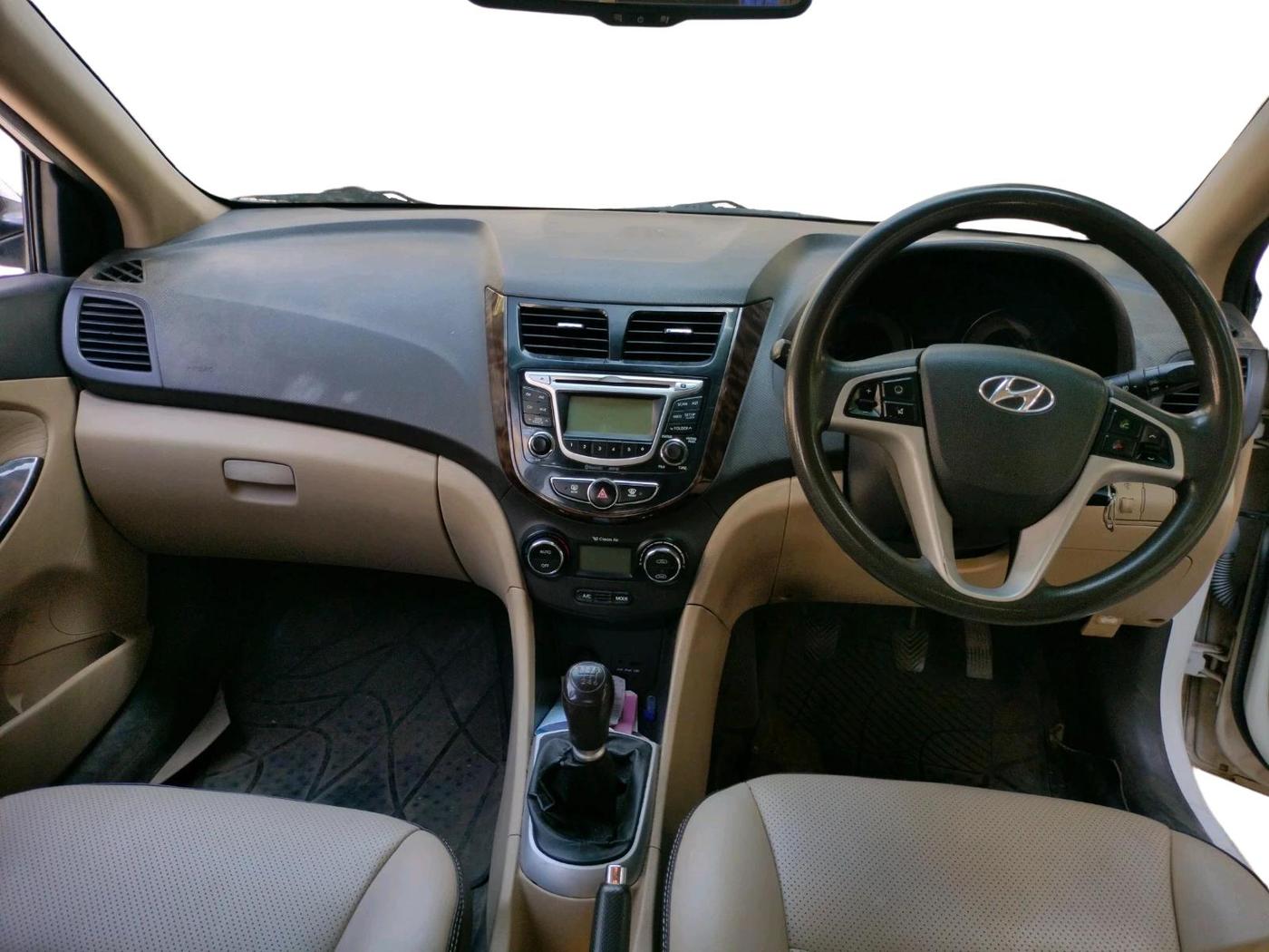 2013 Hyundai Verna FLUIDIC 1.6 CRDI SX, Diesel, Manual, 2,73,283 km, interior