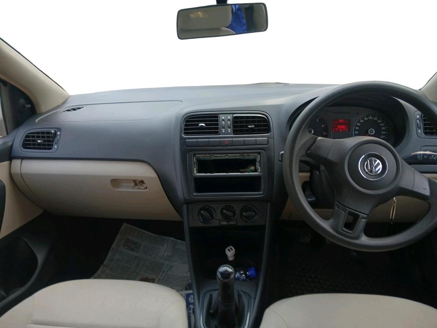 2011 Volkswagen Polo COMFORTLINE 1.2L PETROL, Petrol, Manual, 95,482 km, interior