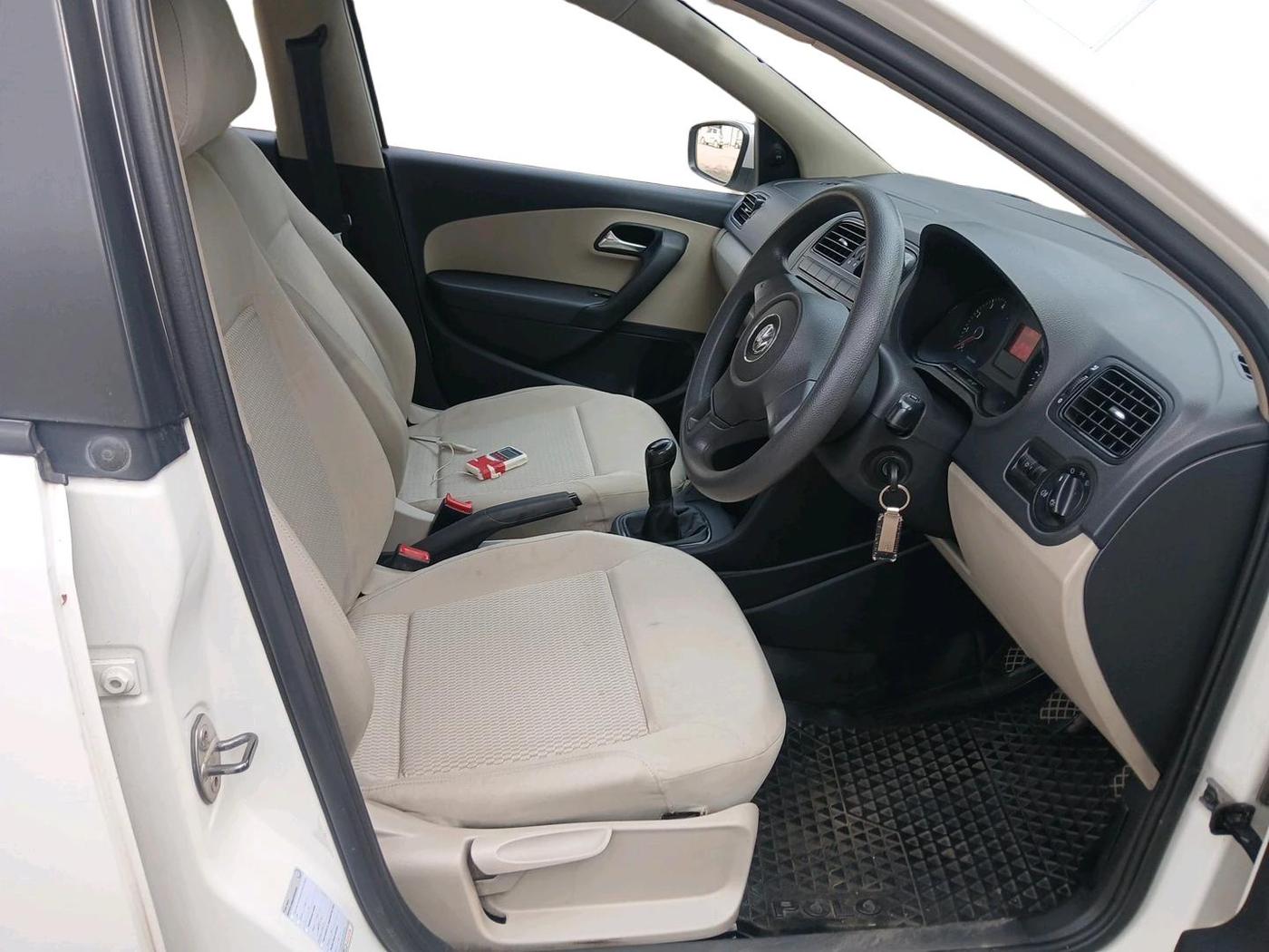 2011 Volkswagen Polo COMFORTLINE 1.2L PETROL, Petrol, Manual, 95,482 km, interior