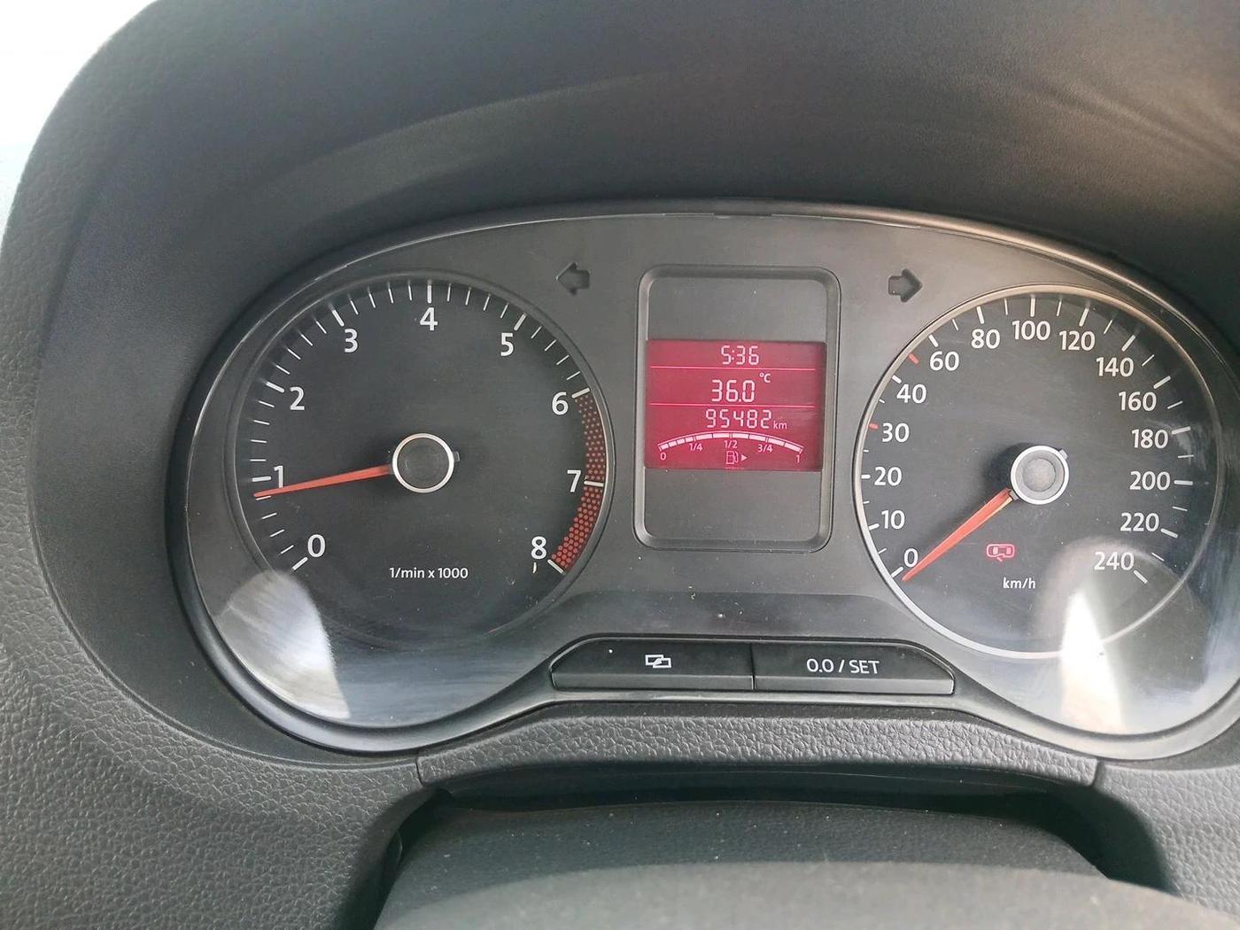 2011 Volkswagen Polo COMFORTLINE 1.2L PETROL, Petrol, Manual, 95,482 km, interior