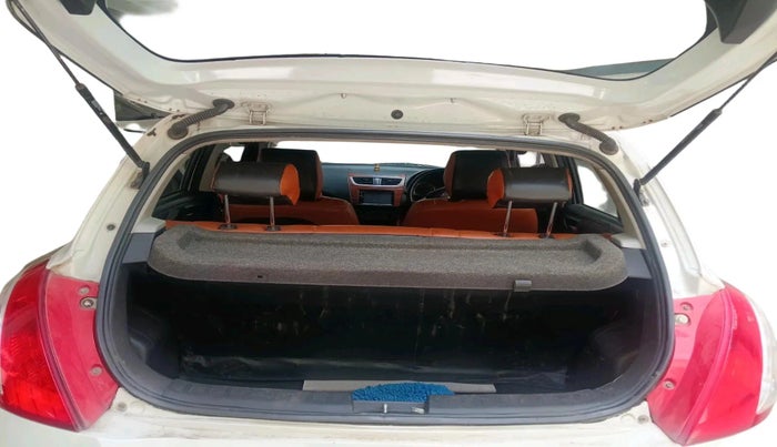 2014 Maruti Swift VDI, Diesel, Manual, 2,07,968 km, exterior