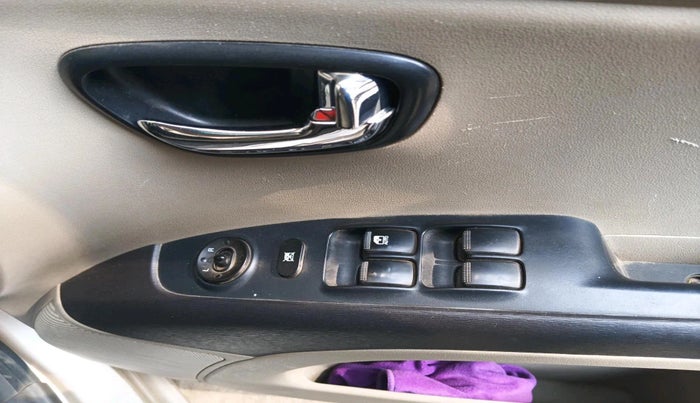 2011 Hyundai i10 SPORTZ 1.2, Petrol, Manual, 64,115 km, interior