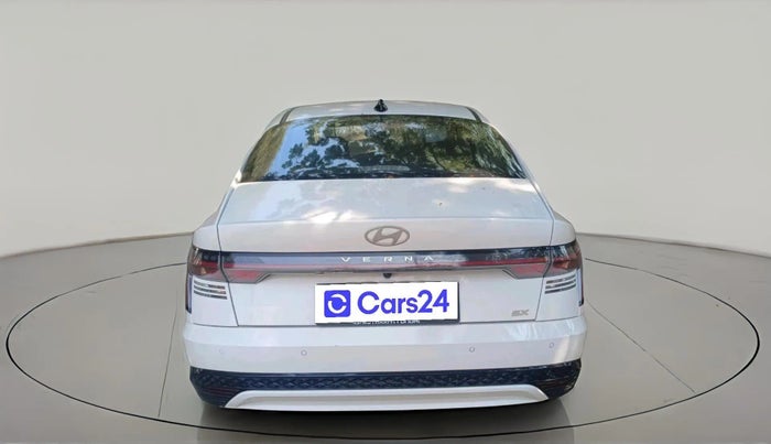 2024 Hyundai Verna  SX 1.5 MPI IVT, Petrol, Automatic, 15,370 km, exterior