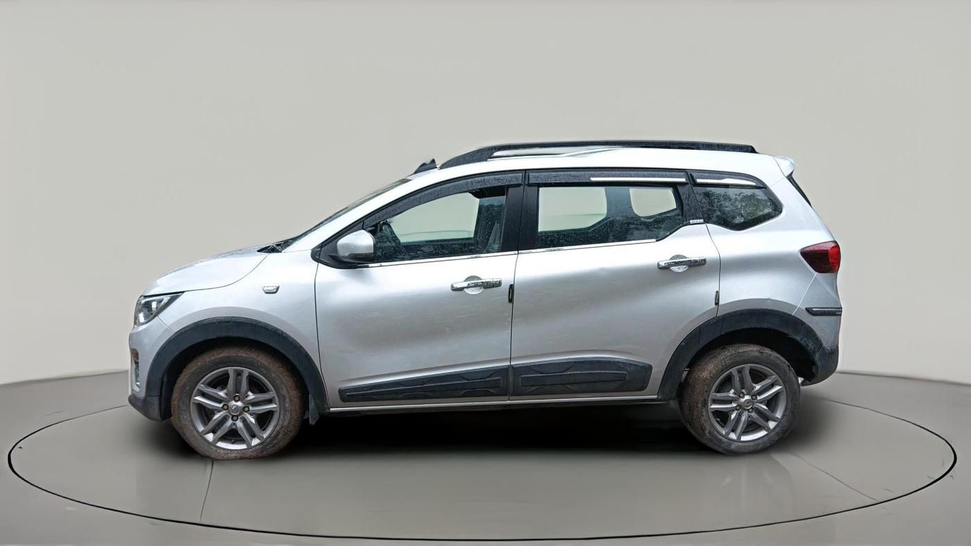 2021 Renault TRIBER RXZ, Petrol, Manual, 41,446 km, exterior