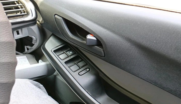 2024 Tata Tiago XT (O) PETROL, Petrol, Manual, 19,377 km, interior