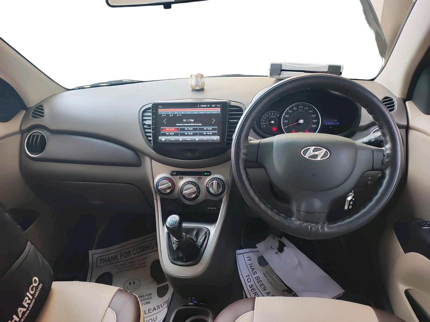 2013 Hyundai i10 SPORTZ 1.2, Petrol, Manual, 42,907 km, interior