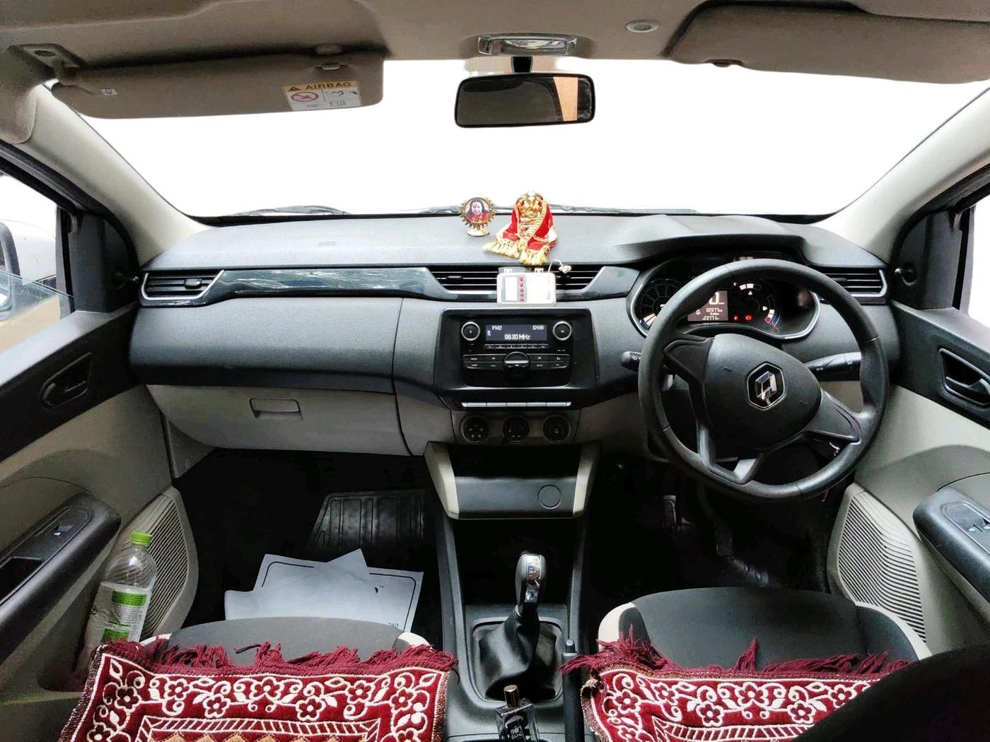 2020 Renault TRIBER RXL AMT, Petrol, Automatic, 32,377 km, interior