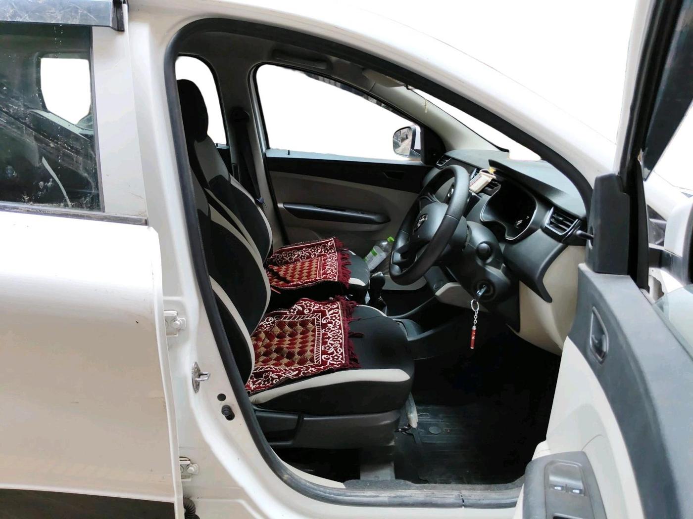 2020 Renault TRIBER RXL AMT, Petrol, Automatic, 32,377 km, interior