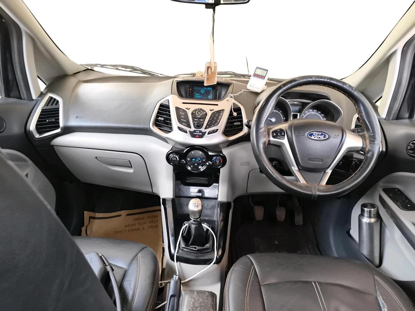 2014 Ford Ecosport TITANIUM 1.5L DIESEL, Diesel, Manual, 1,24,628 km, interior