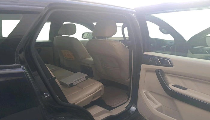 2020 Ford Endeavour TITANIUM PLUS 2.0 4X2 AT SUNROOF, Diesel, Automatic, 73,269 km, interior