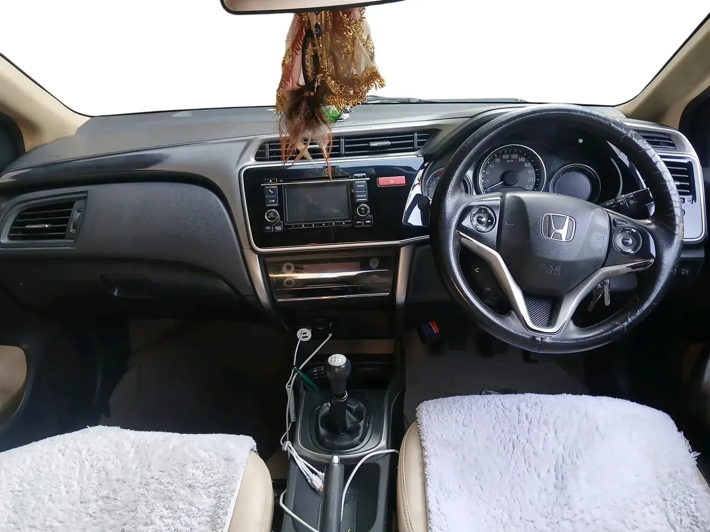 2015 Honda City 1.5L I-DTEC V, Diesel, Manual, 2,86,884 km, interior