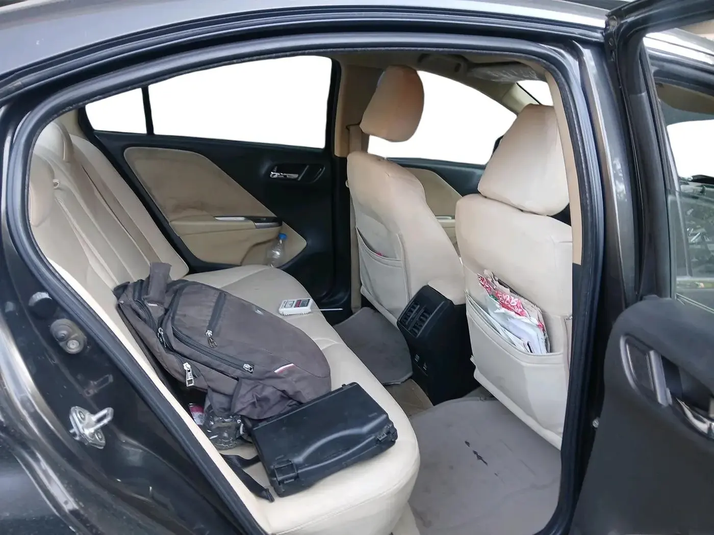 2015 Honda City 1.5L I-DTEC V, Diesel, Manual, 2,86,884 km, interior