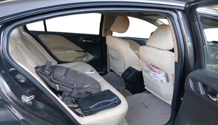 2015 Honda City 1.5L I-DTEC V, Diesel, Manual, 2,86,884 km, interior