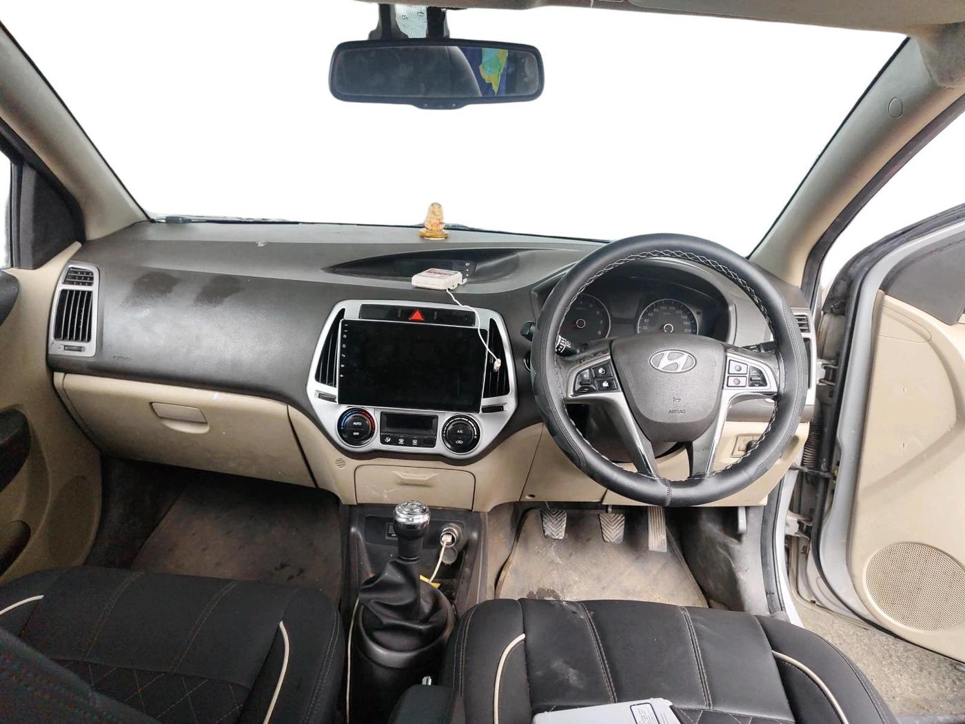 2014 Hyundai Elite i20 ASTA 1.2, CNG, Manual, 1,38,013 km, interior