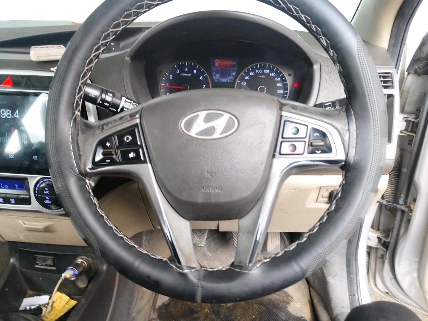 2014 Hyundai Elite i20 ASTA 1.2, CNG, Manual, 1,38,013 km, interior