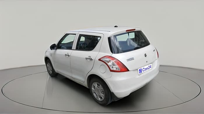 2015 Maruti Swift LXI, CNG, Manual, 83,300 km, exterior