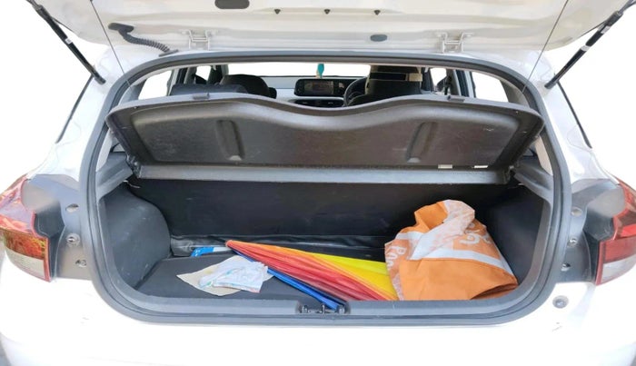 2024 Hyundai GRAND I10 NIOS SPORTZ AMT 1.2 KAPPA VTVT, Petrol, Automatic, 11,176 km, exterior