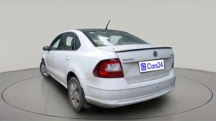 2018 Skoda Rapid AMBITION 1.6 MPI MT, Petrol, Manual, 1,20,722 km, exterior