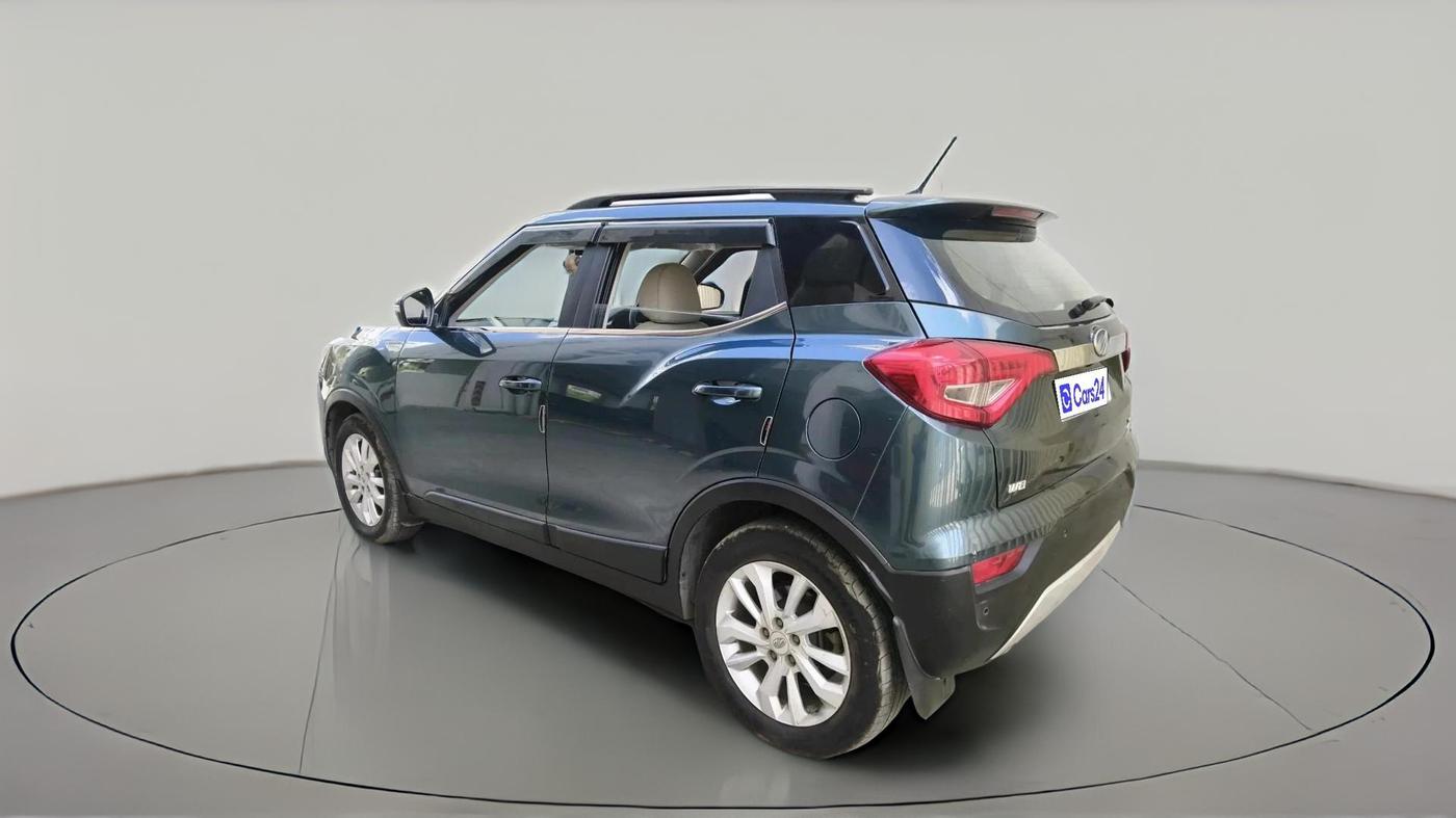 2021 Mahindra XUV300 W8 1.5 DIESEL, Diesel, Manual, 1,22,425 km, exterior