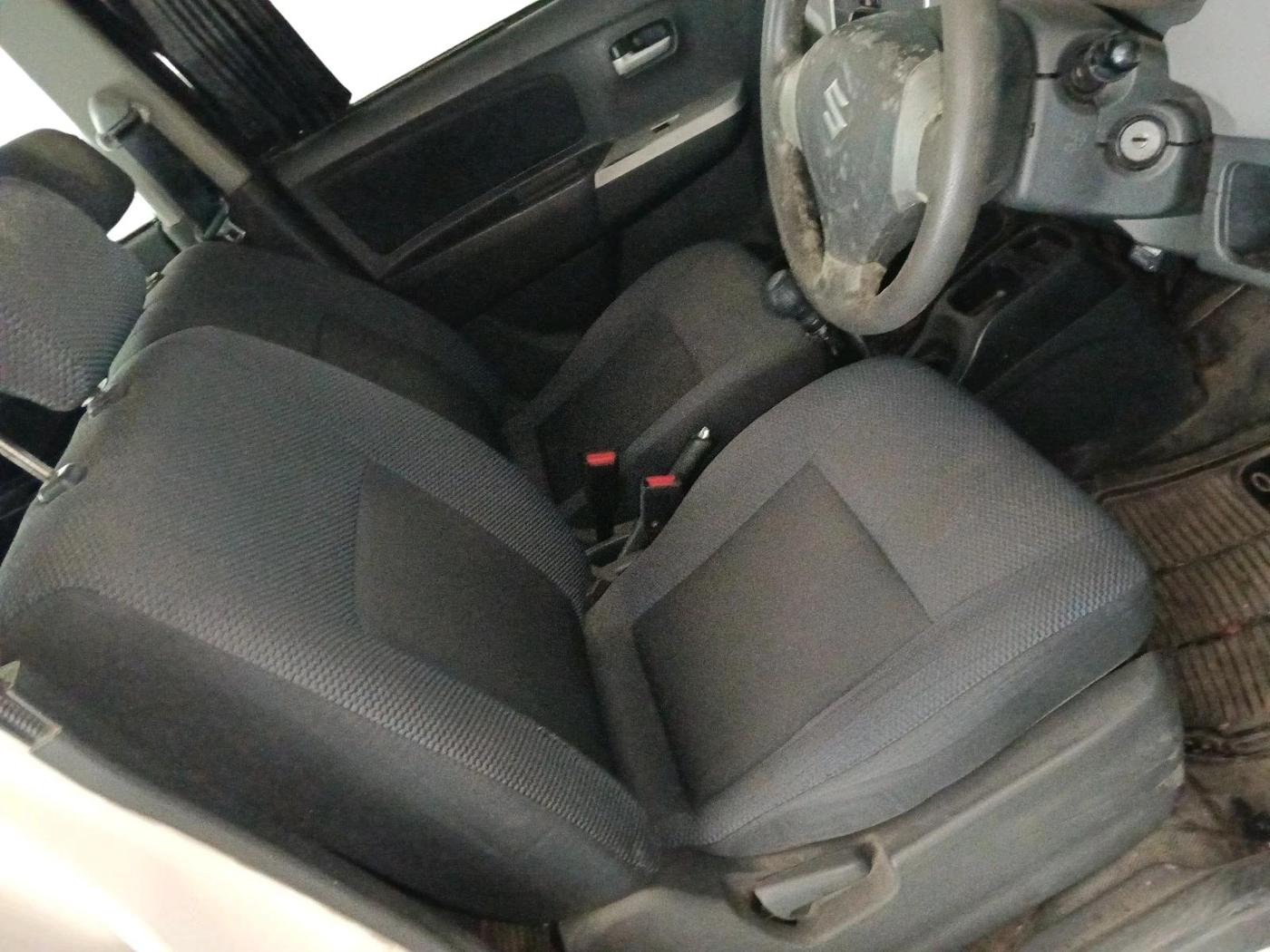 2011 Maruti Wagon R 1.0 VXI, Petrol, Manual, 1,08,199 km, interior