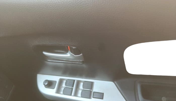 2016 Maruti Wagon R 1.0 VXI, CNG, Manual, 1,02,251 km, interior