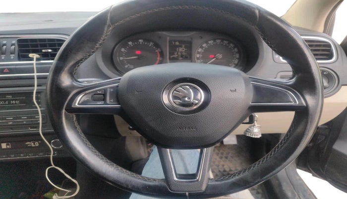 2017 Skoda Rapid AMBITION 1.6 MPI MT, Petrol, Manual, 1,21,613 km, interior