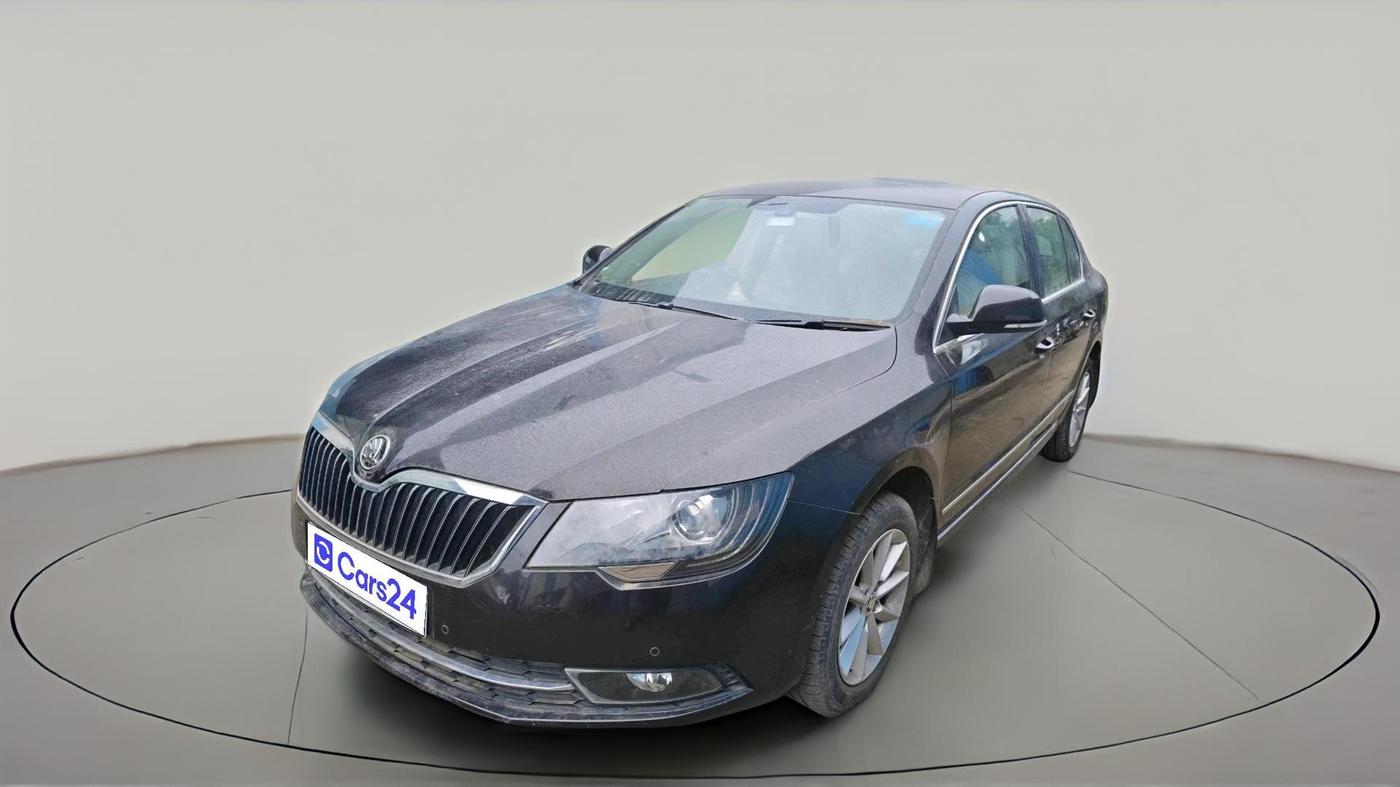 2015 Skoda Superb ELEGANCE 1.8 TSI AT, Petrol, Automatic, 62,352 km, exterior