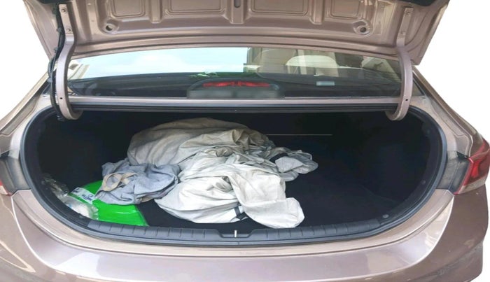 2019 Hyundai Verna 1.6 VTVT SX, Petrol, Manual, 18,897 km, exterior