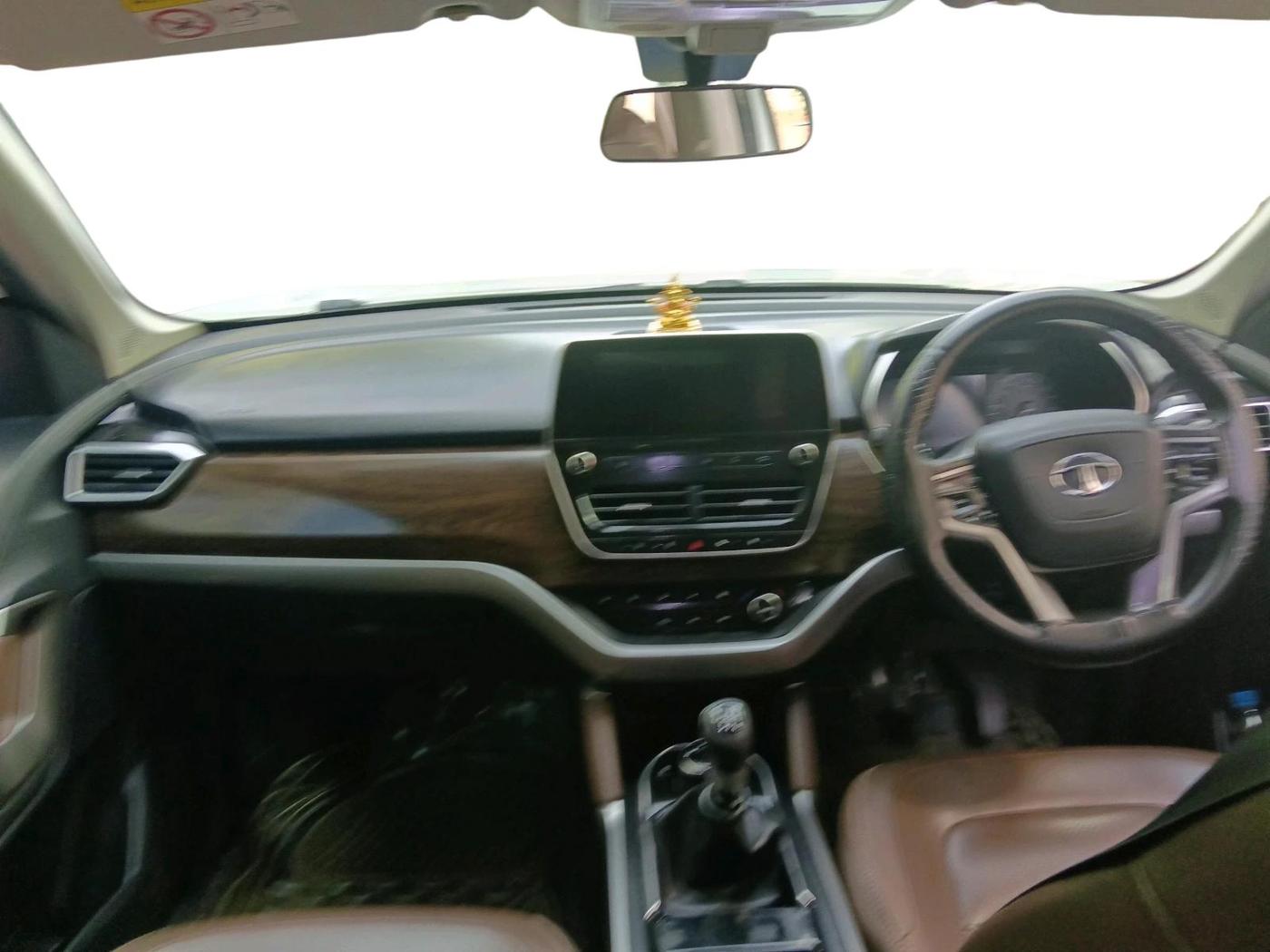 2019 Tata Harrier XZ 2.0L, Diesel, Manual, 3,01,138 km, interior