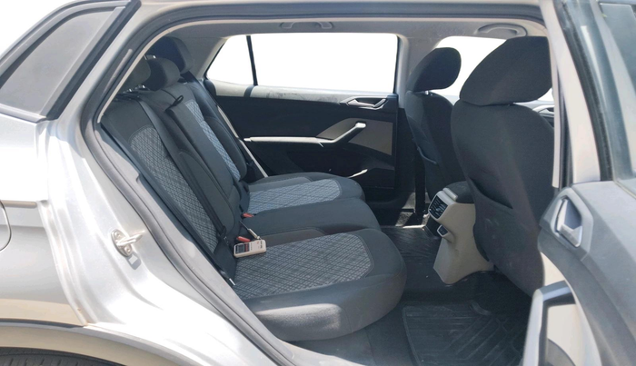 2022 Volkswagen TAIGUN HIGHLINE 1.0 TSI AT, Petrol, Automatic, 30,198 km, interior
